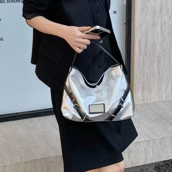 Lustro Luxe — Genuine Leather Bag with Adjustable Strap - Picture 5 of 8